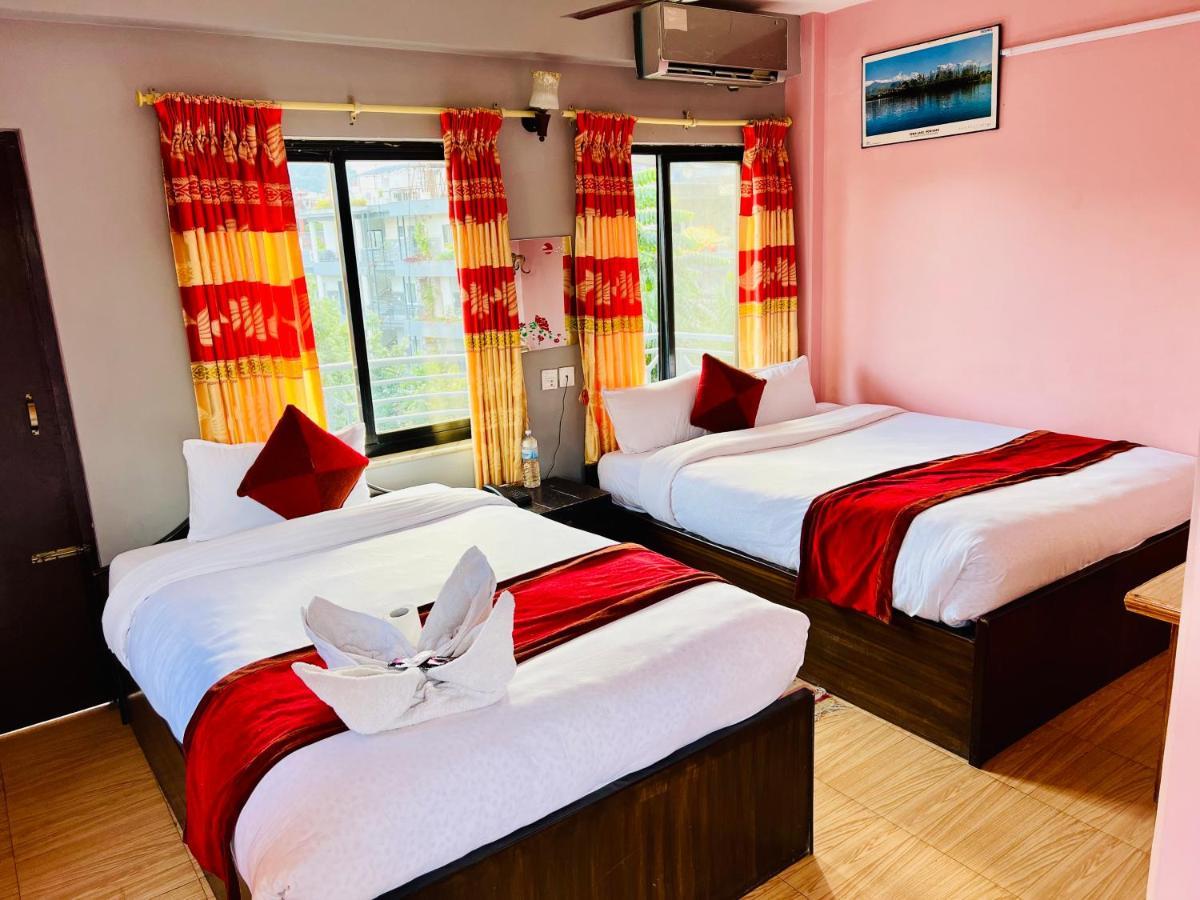 Hotel Donosti Pokhara Exteriör bild